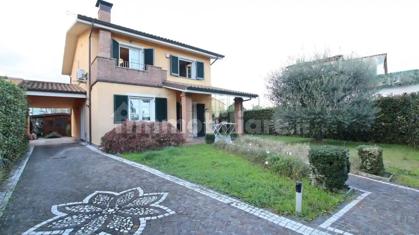 Villa - foto 2