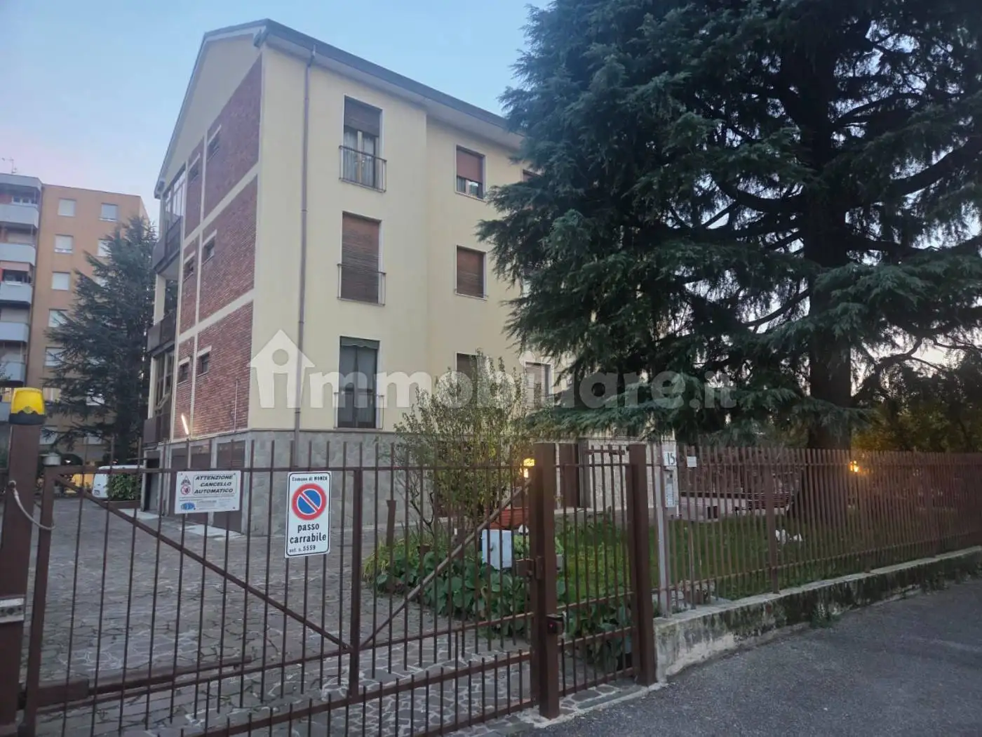 Appartamento in vendita a Monza