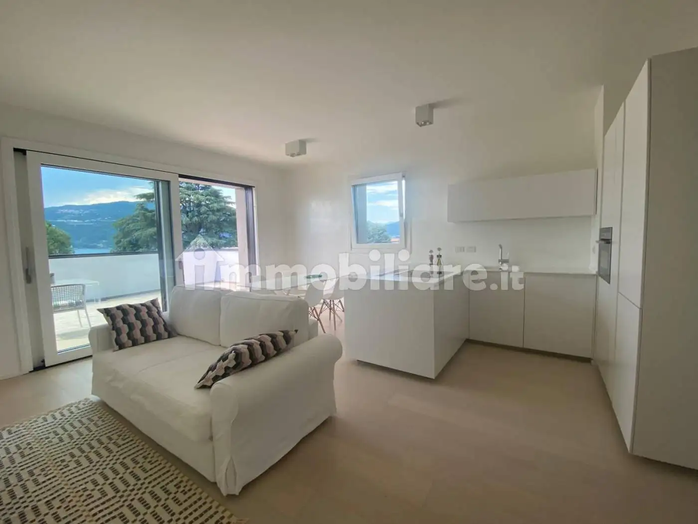 Appartamento in affitto a Ranco