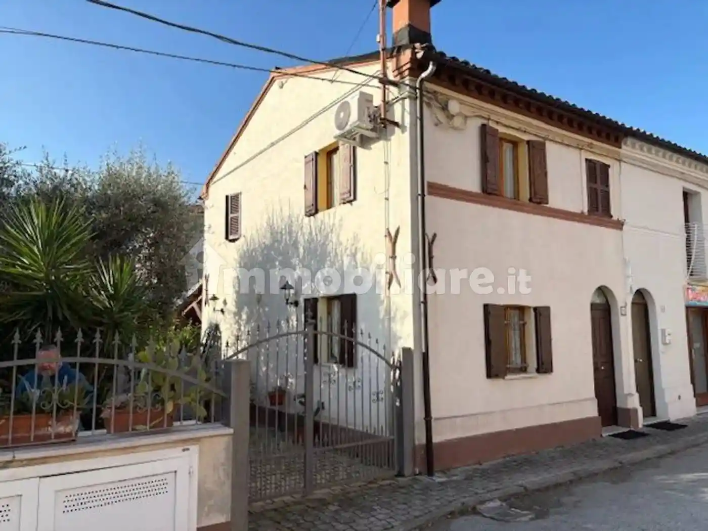 Villa in vendita a Trecastelli