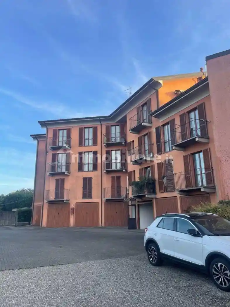 Trilocale via Lana, Centro, Varallo Pombia - foto 2