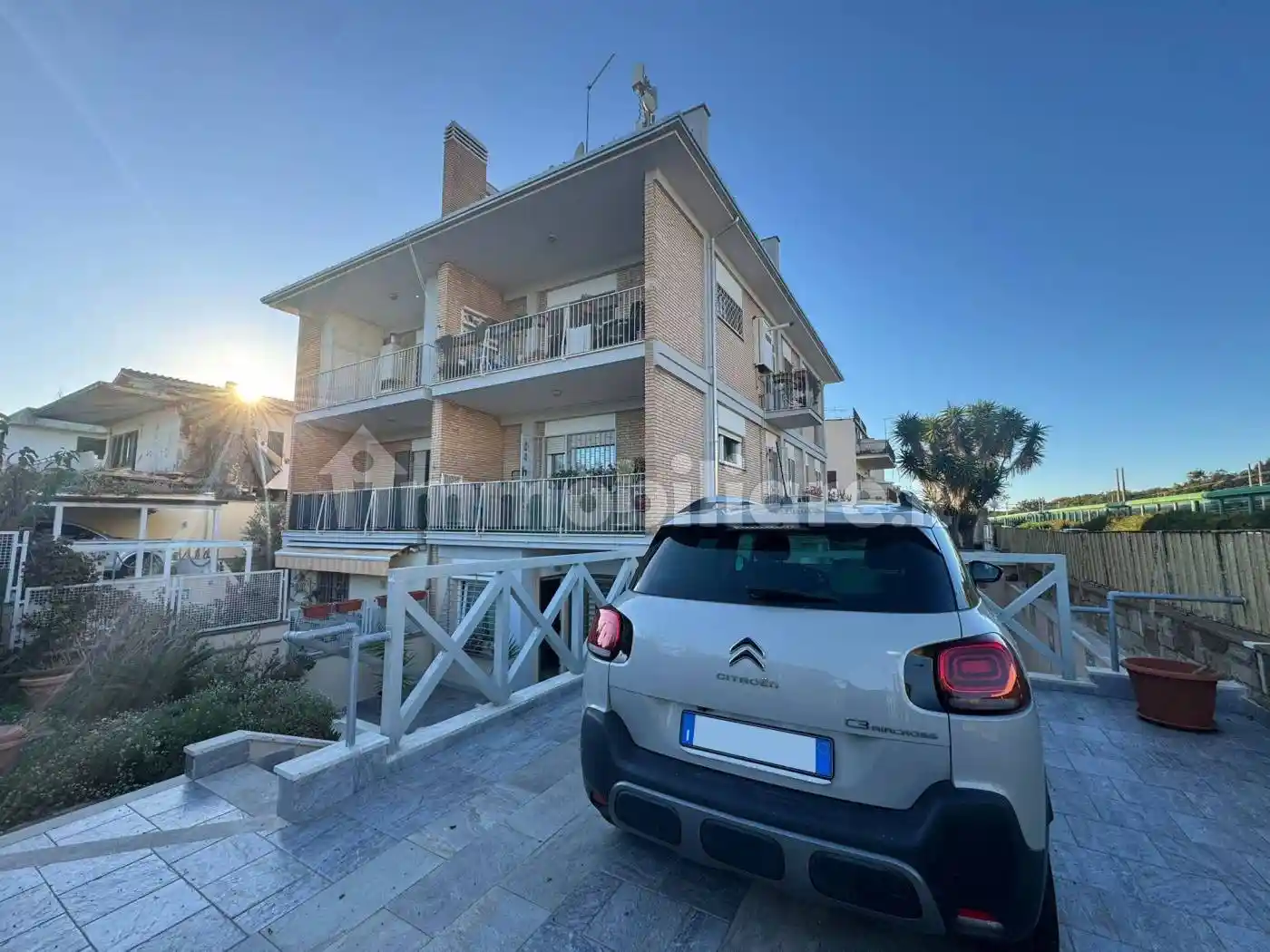 Quadrilocale via Isabella di Castiglia, Castel Fusano, Roma - foto 2