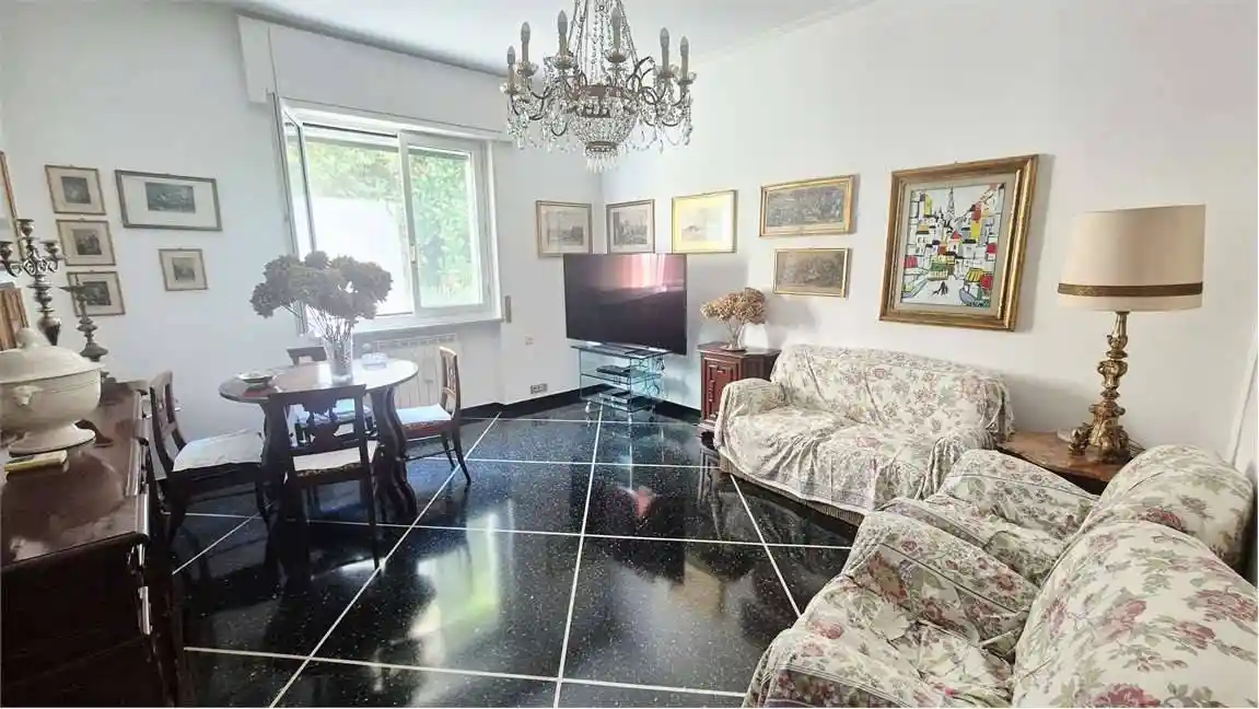 Appartamento in vendita a Genova