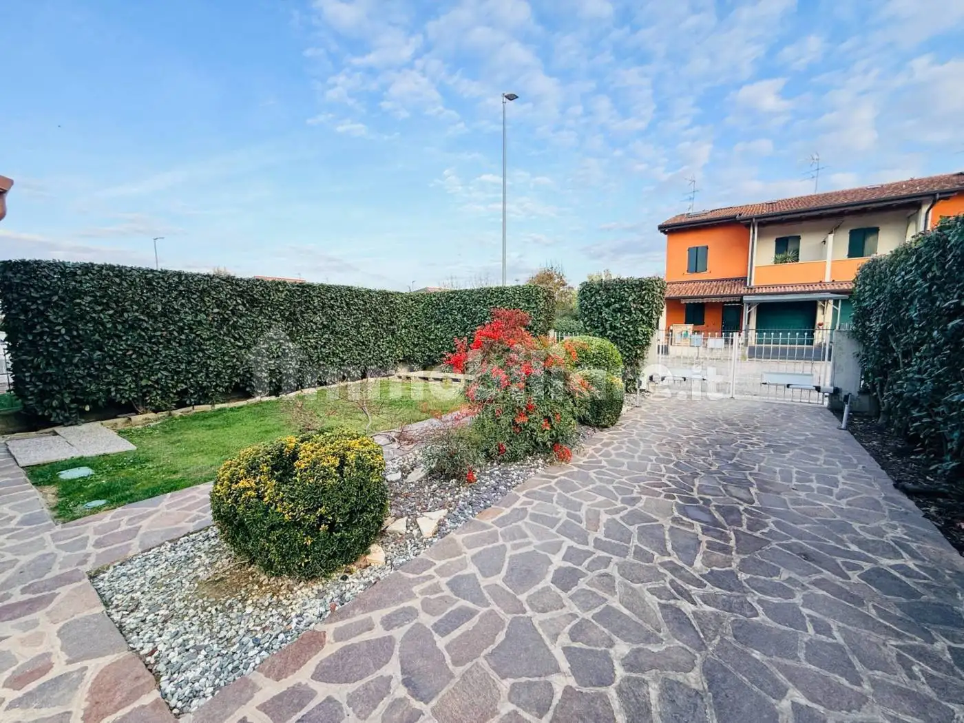 Villa bifamiliare, ottimo stato, 151 m², Borgo Mantovano - foto 2