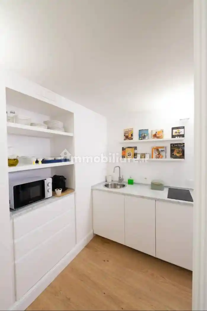 Trilocale via Francesco Crispi 51, Piazza Amedeo - Parco Margherita, Napoli - foto 5