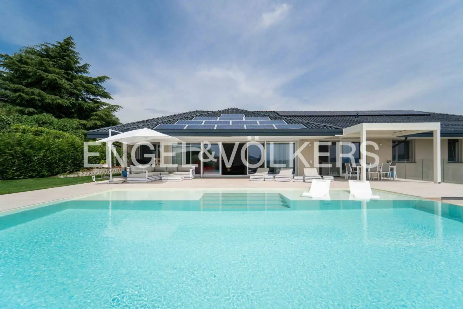 Villa in vendita a Varese