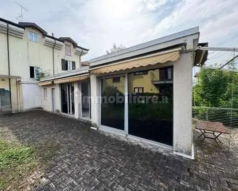 Appartamento in asta a Faloppio