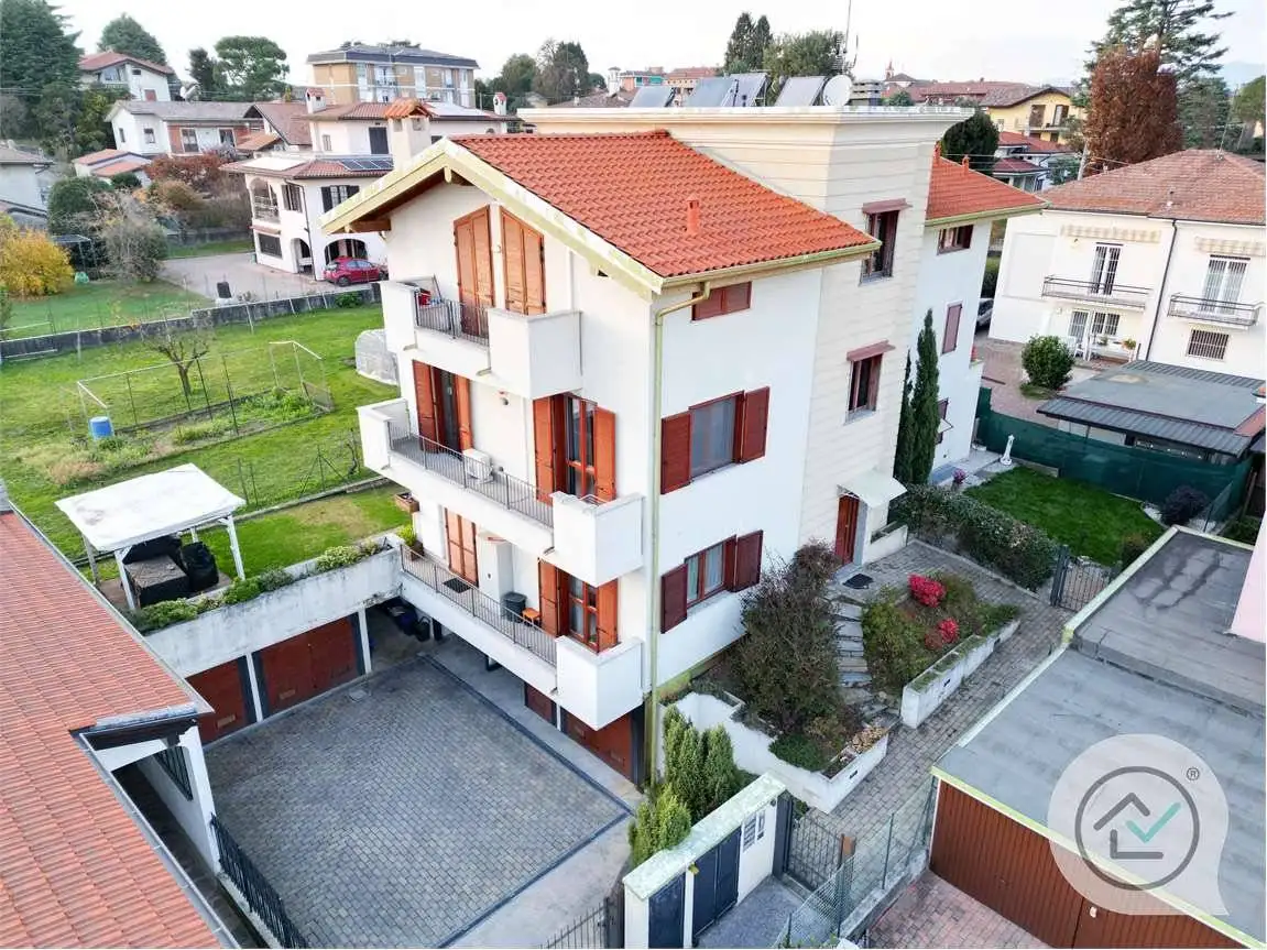 Appartamento in vendita a Jerago con Orago