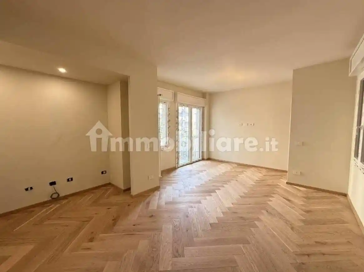 Quadrilocale ottimo stato, primo piano, Porta Romana - Medaglie d'Oro, Milano - foto 4