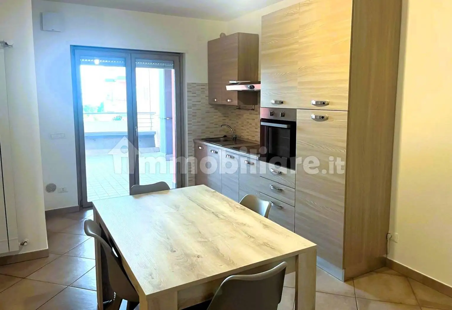 Trilocale via Ascoli 40, Semicentro, Aprilia - foto 2