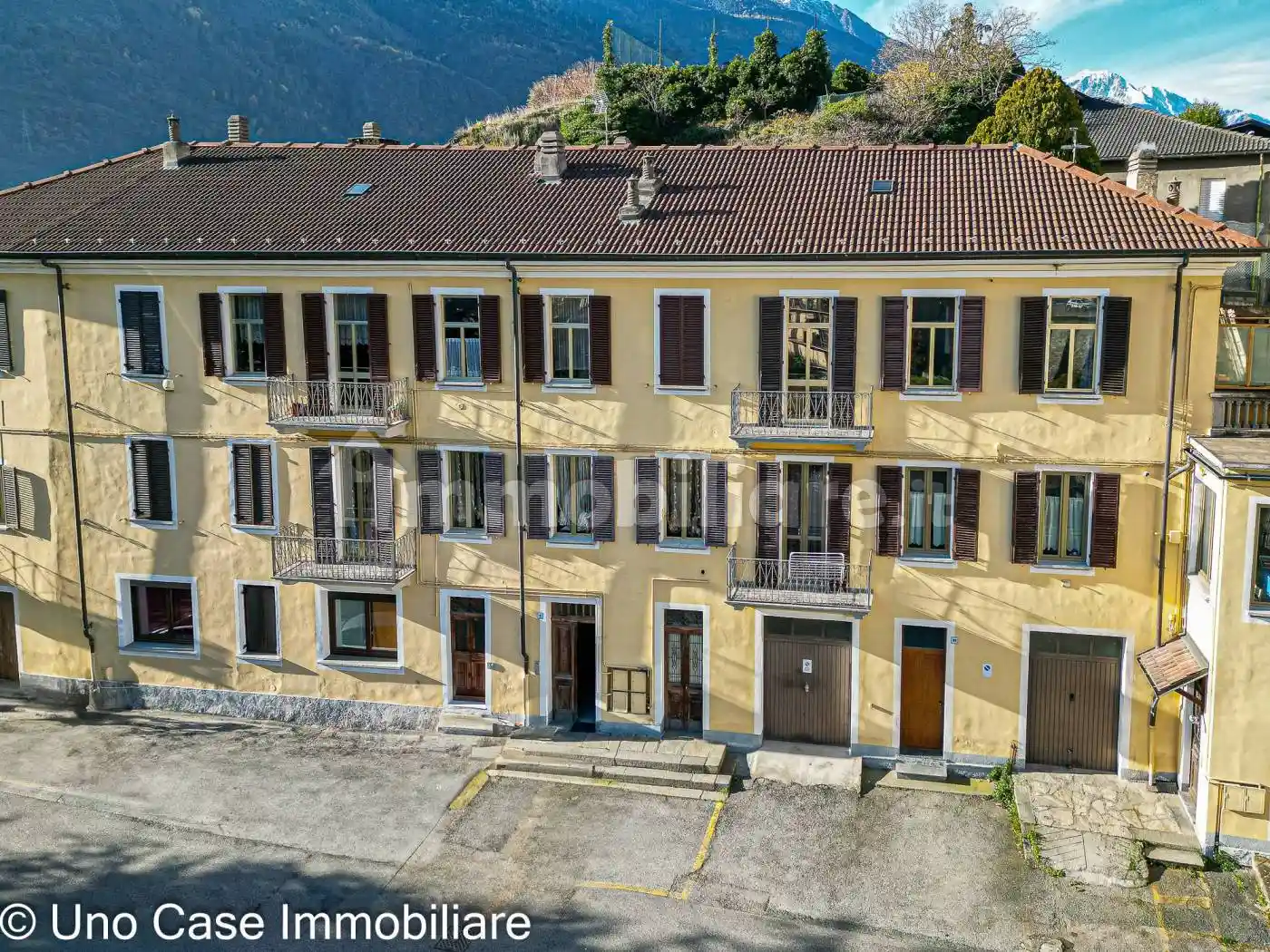 Quadrilocale via Martiri della Libertà 10, Centro, Chatillon - foto 2