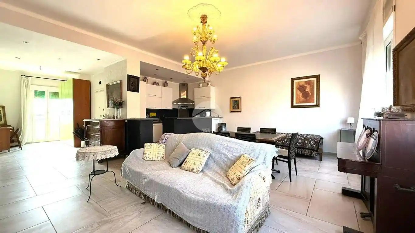 Quadrilocale via La Spezia 74, Villa Fiorelli, Roma - foto 3