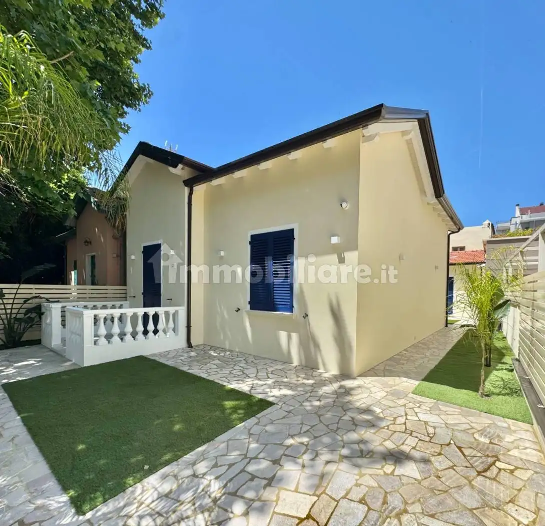 Villa in vendita a Riccione