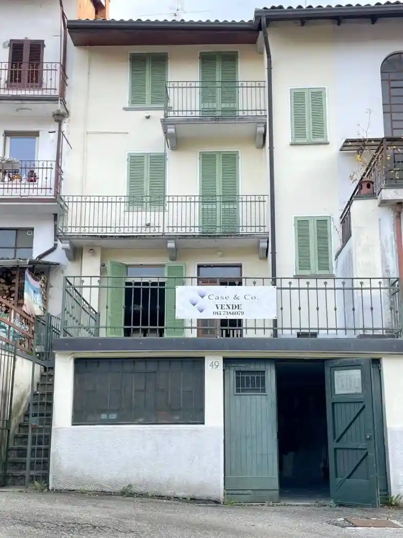 Casa indipendente in vendita a Valdilana