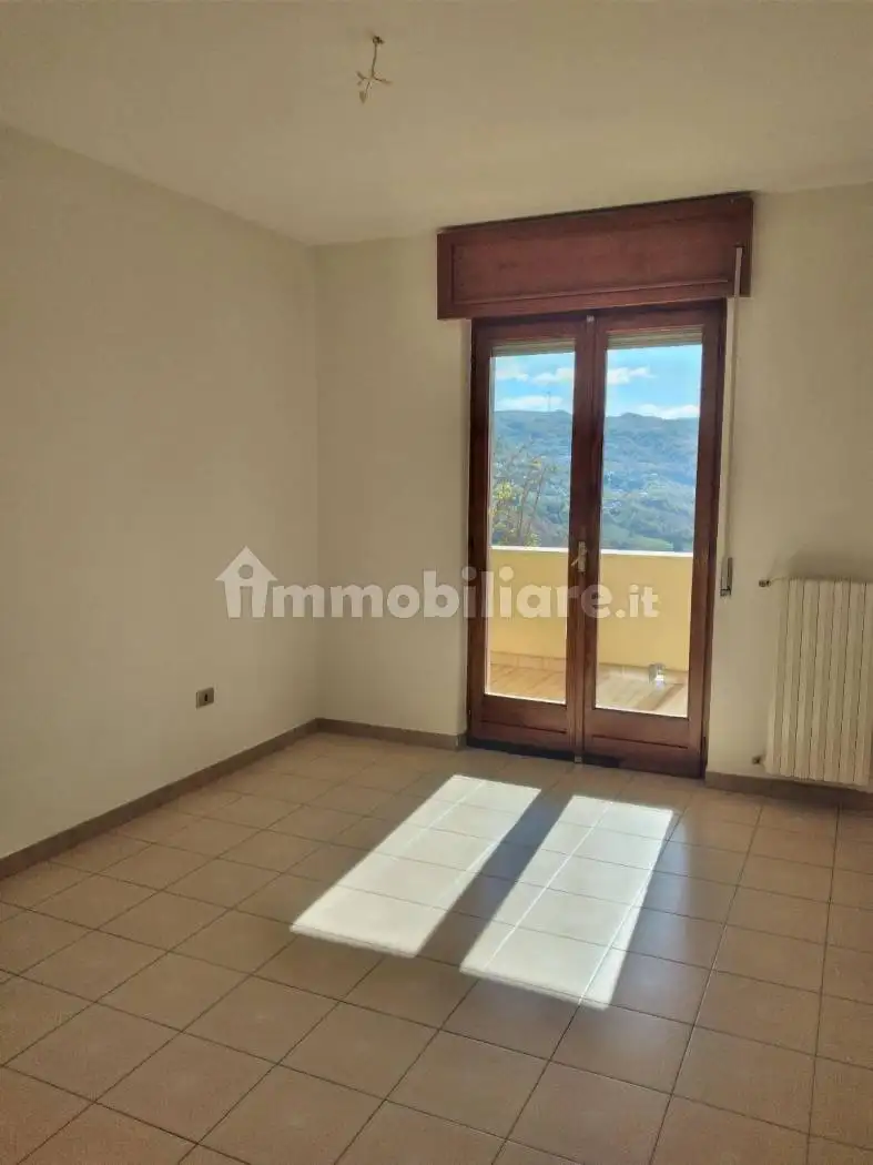 Trilocale viale della Vittoria 42, Centro, Avigliano