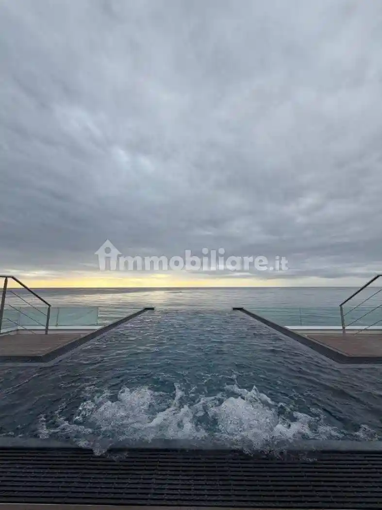 Appartamento in vendita a Pietra Ligure