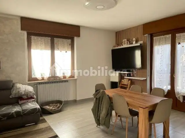 Appartamento in vendita a Leffe