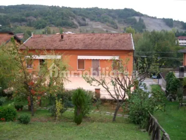 Casa indipendente in vendita a Alto Reno Terme