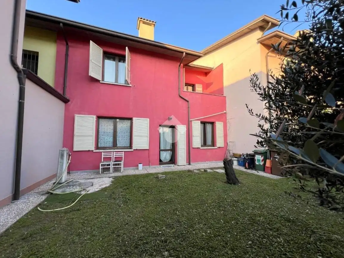 Villa a schiera via Adige 100, Asola - foto 2