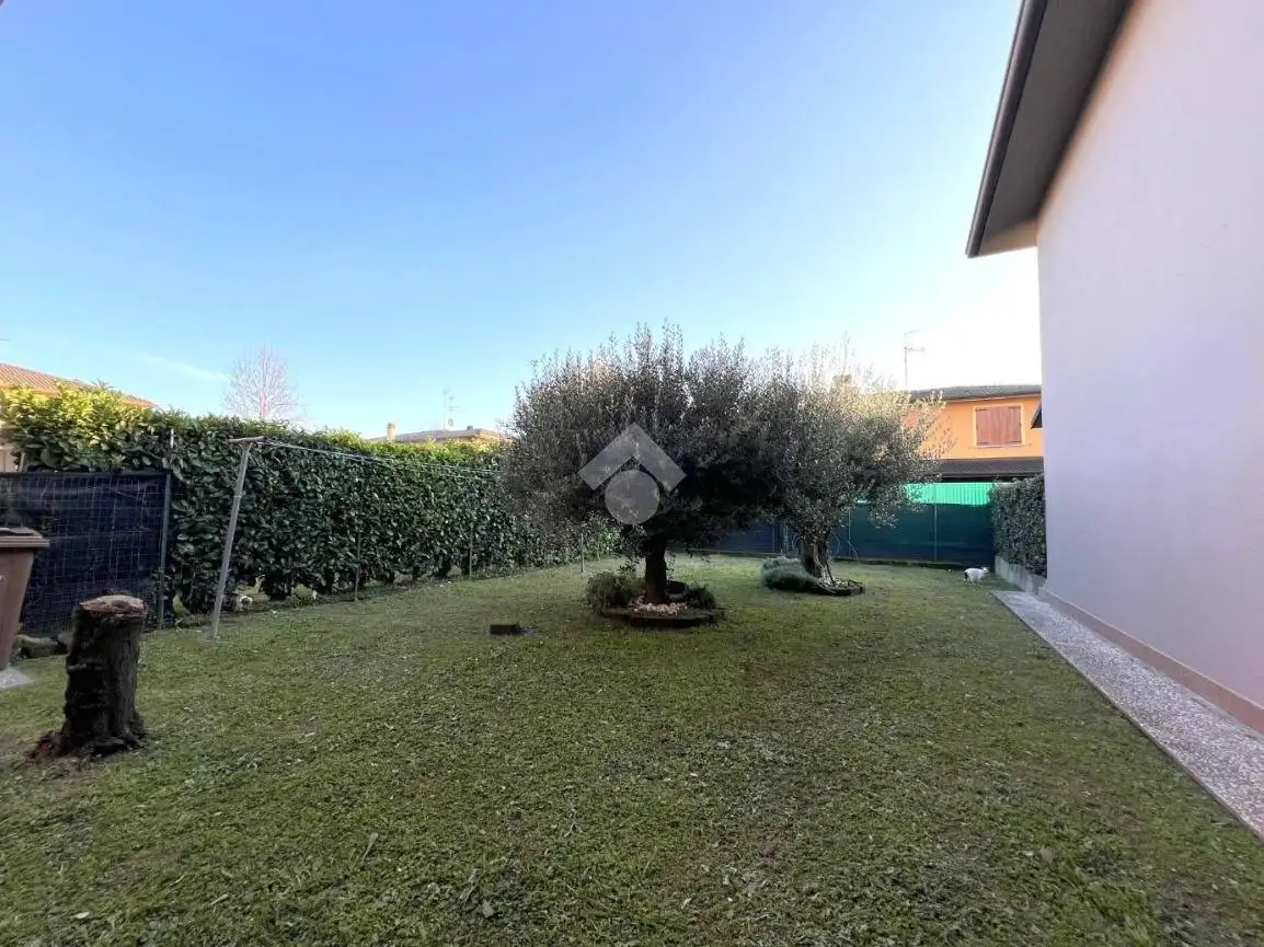 Villa a schiera via Adige 100, Asola - foto 4