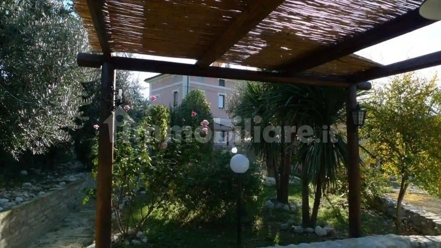 Villa unifamiliare, buono stato, 240 m², Carassai - foto 2