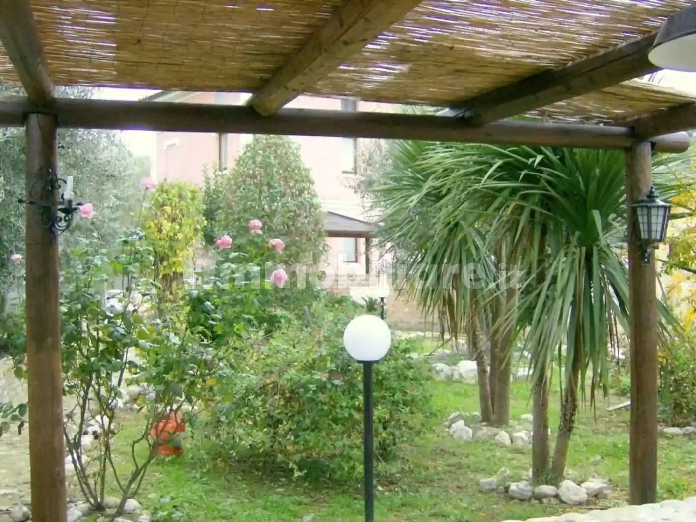 Villa unifamiliare, buono stato, 240 m², Carassai - foto 3