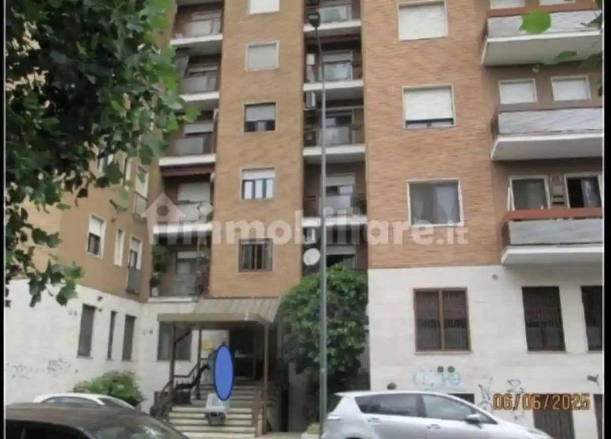 Quadrilocale via Fiuggi 2, Istria, Milano - foto 2