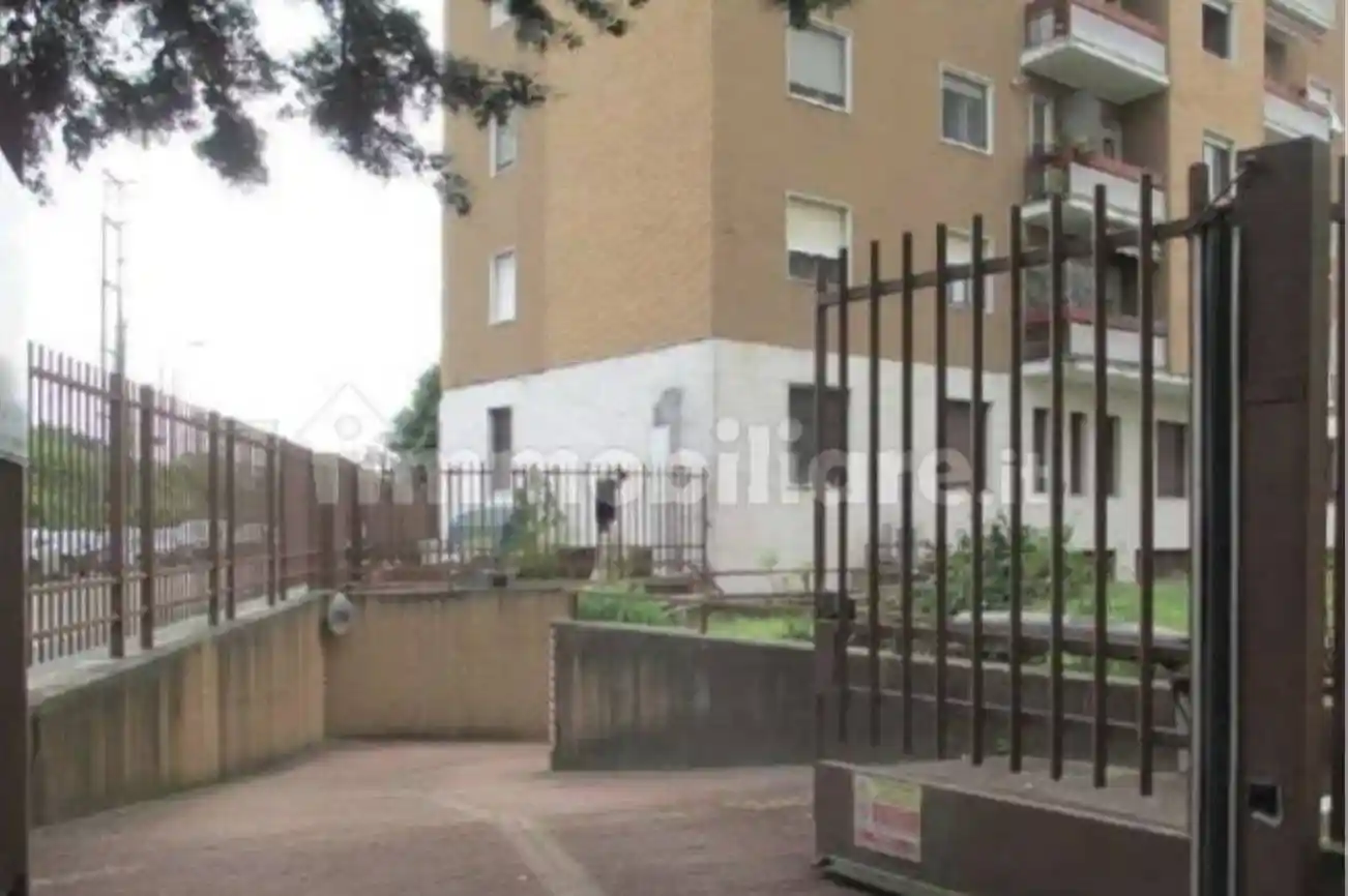 Quadrilocale via Fiuggi 2, Istria, Milano - foto 5