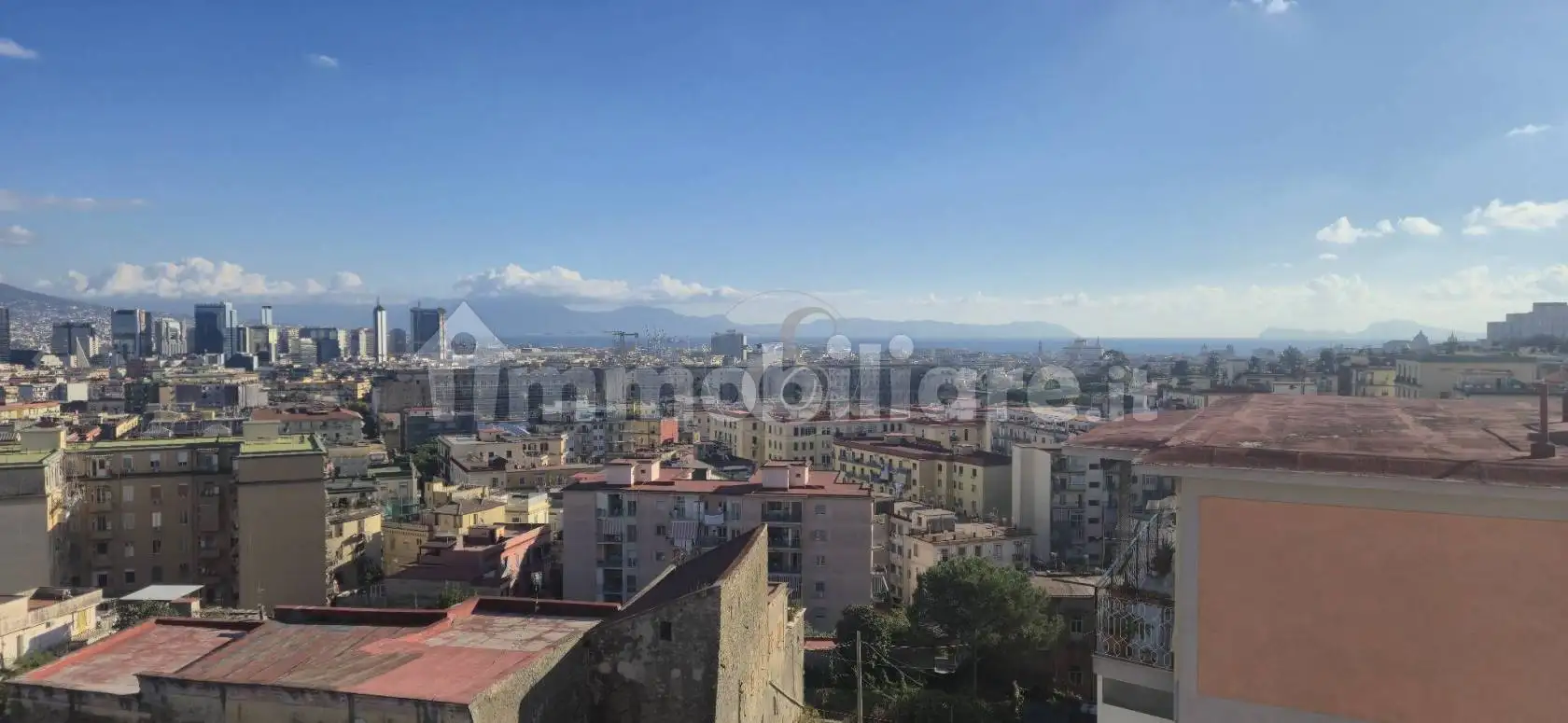 Appartamento in vendita a Napoli