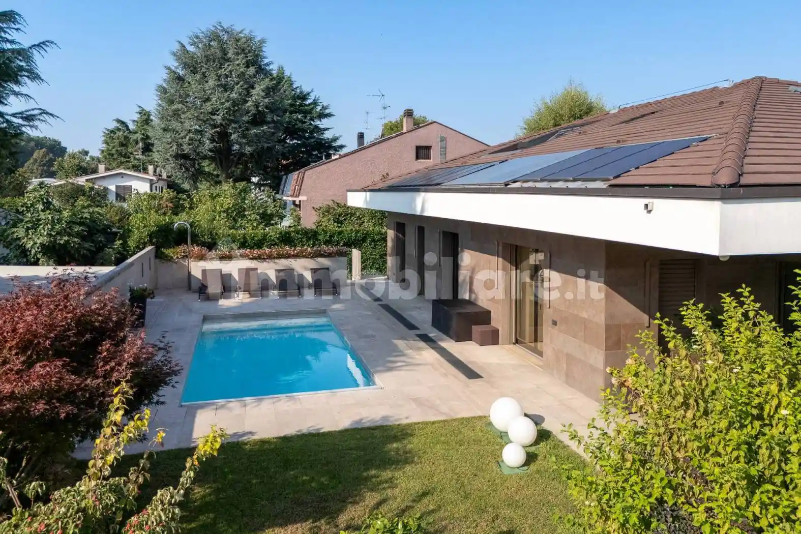 Villa in vendita a Trezzano sul Naviglio