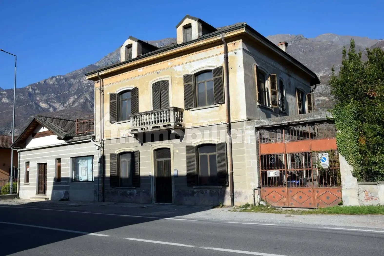 Terratetto plurifamiliare Strada Torino, Centro, Bussoleno - foto 2
