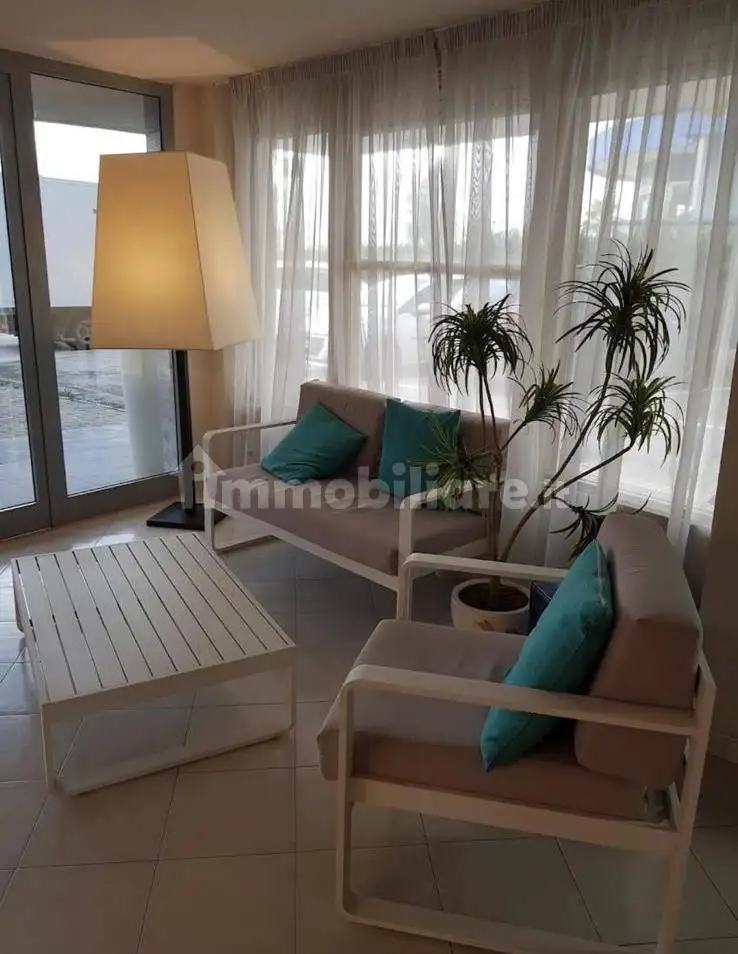 Palazzo - Edificio in vendita a Rimini