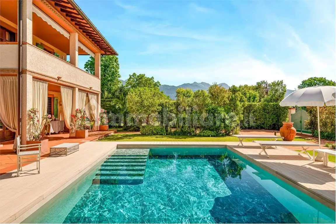 Villa in affitto a Forte dei Marmi