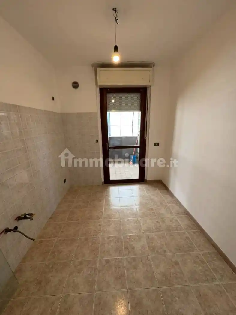 Trilocale viale Le Corbusier 65, Centro, Latina - foto 2