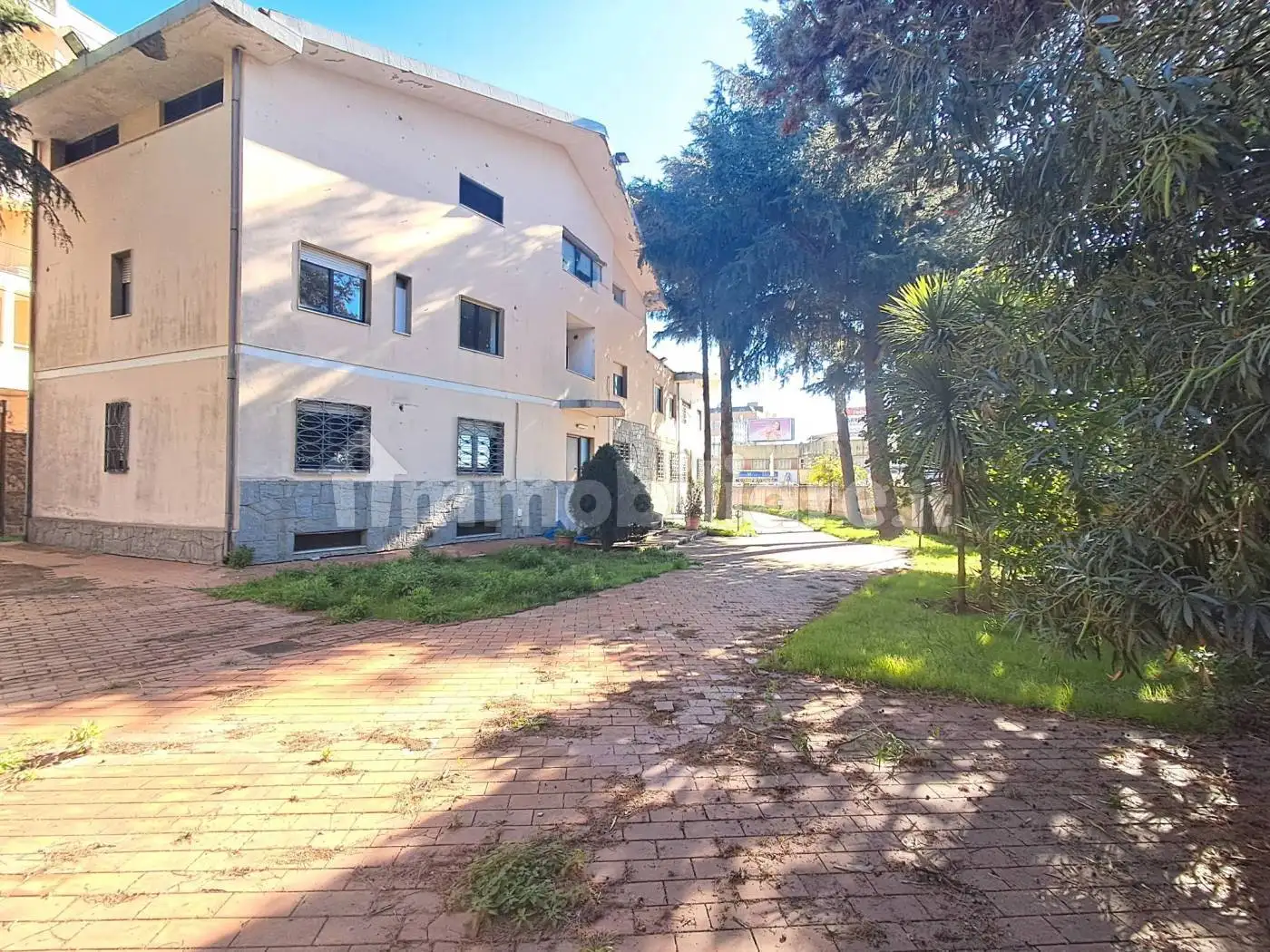 Palazzo - Edificio in affitto a Catanzaro