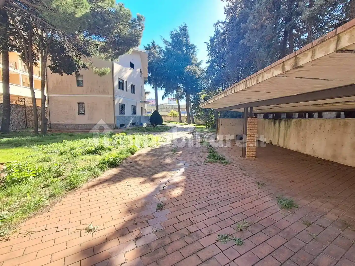 Palazzo - Edificio in Affitto - foto 3