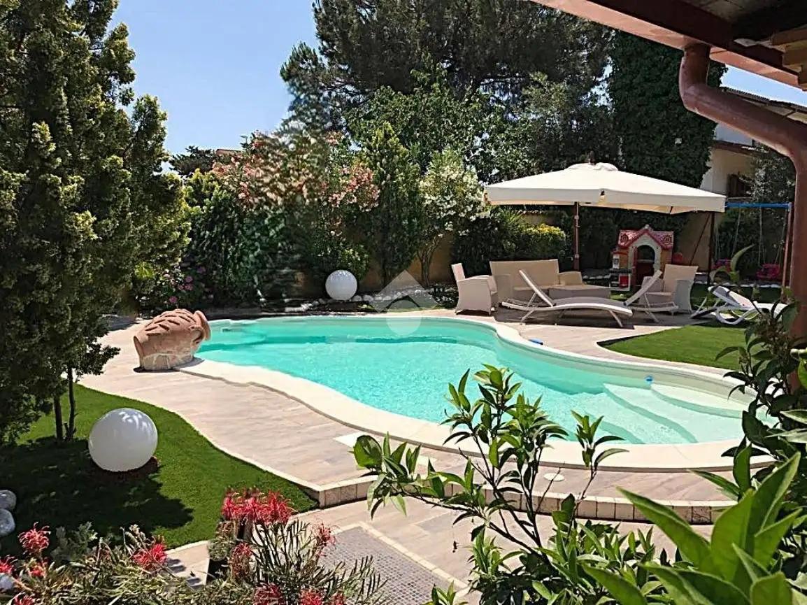 Villa in vendita a Ardea