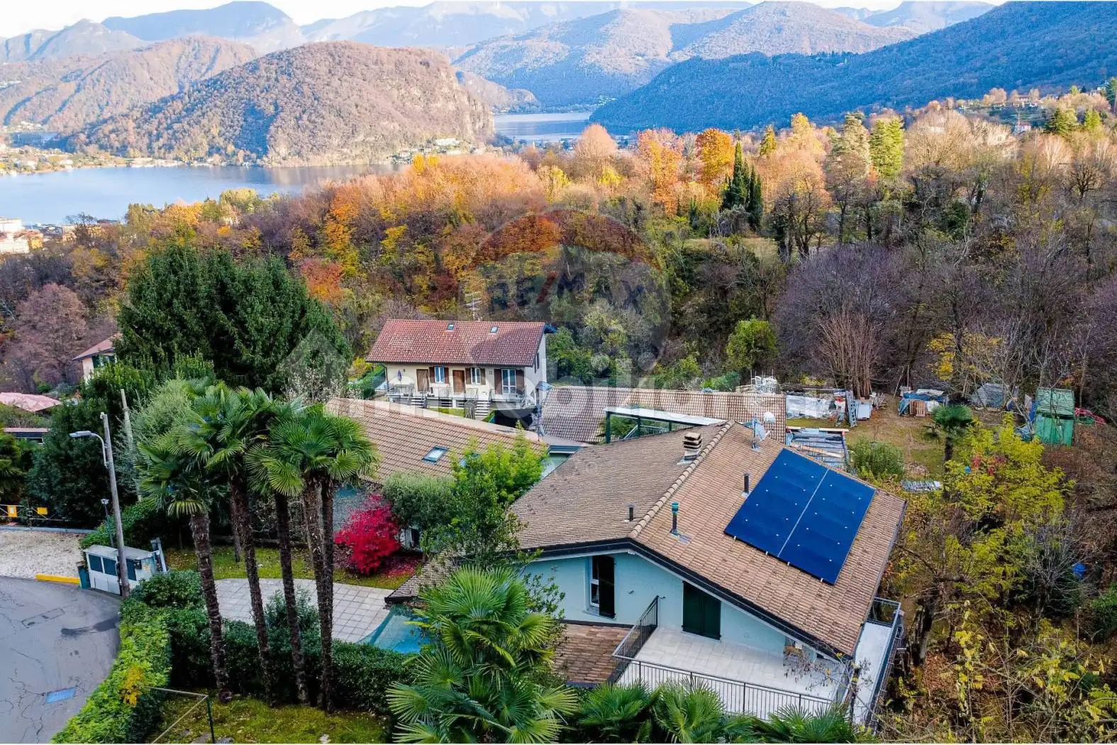 Villa unifamiliare via Ponte Tresa 22, Centro, Cadegliano-Viconago - foto 3