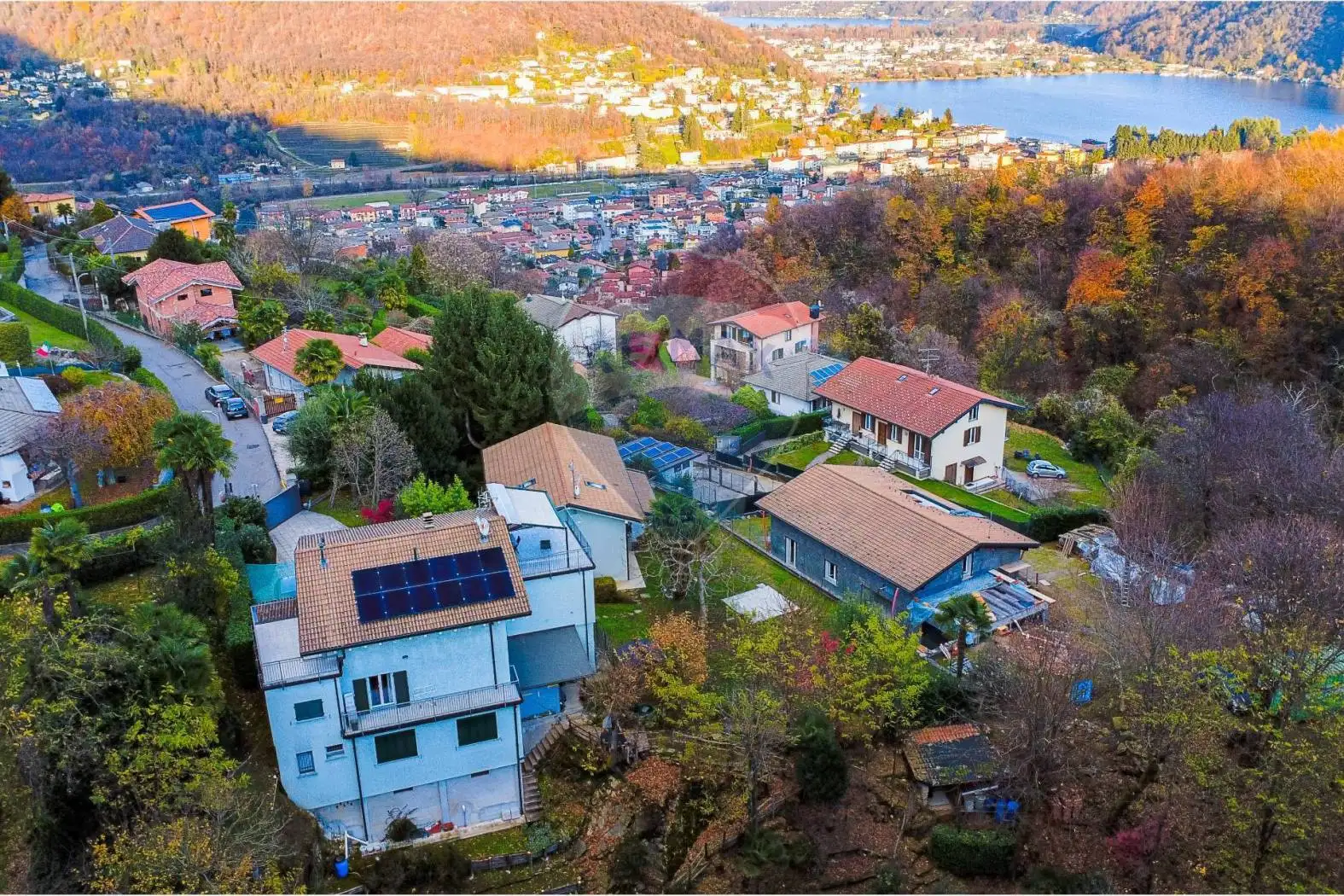 Villa unifamiliare via Ponte Tresa 22, Centro, Cadegliano-Viconago - foto 4