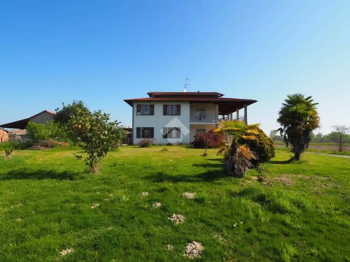 Terratetto unifamiliare via rovasenda 200, Brusnengo - foto 2