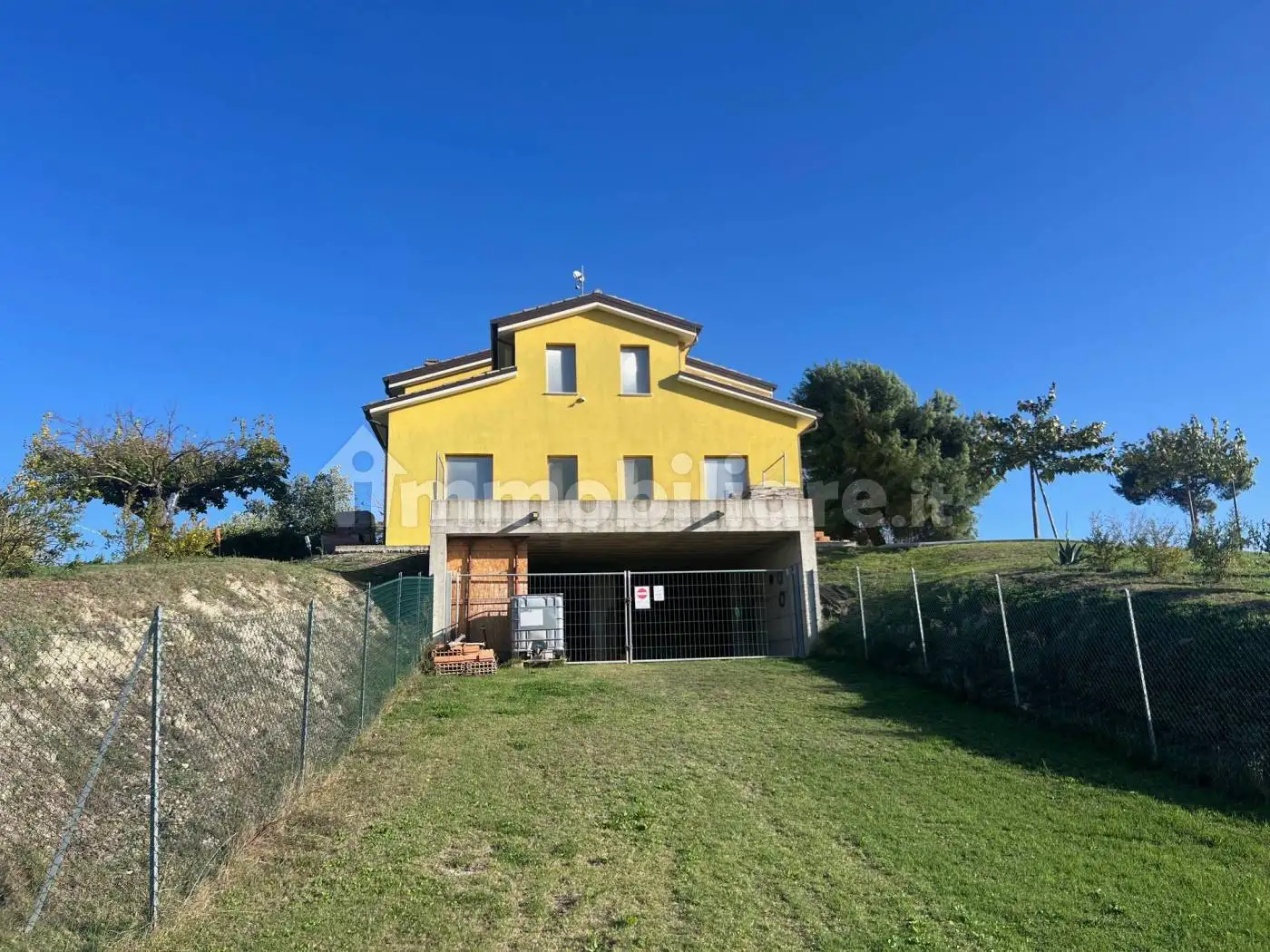 Rustico - Casale in vendita a Montefelcino