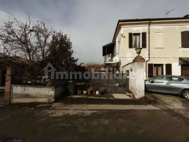 Appartamento in asta a Torrazza Coste