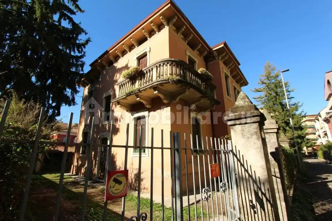 Appartamento in vendita a Verona