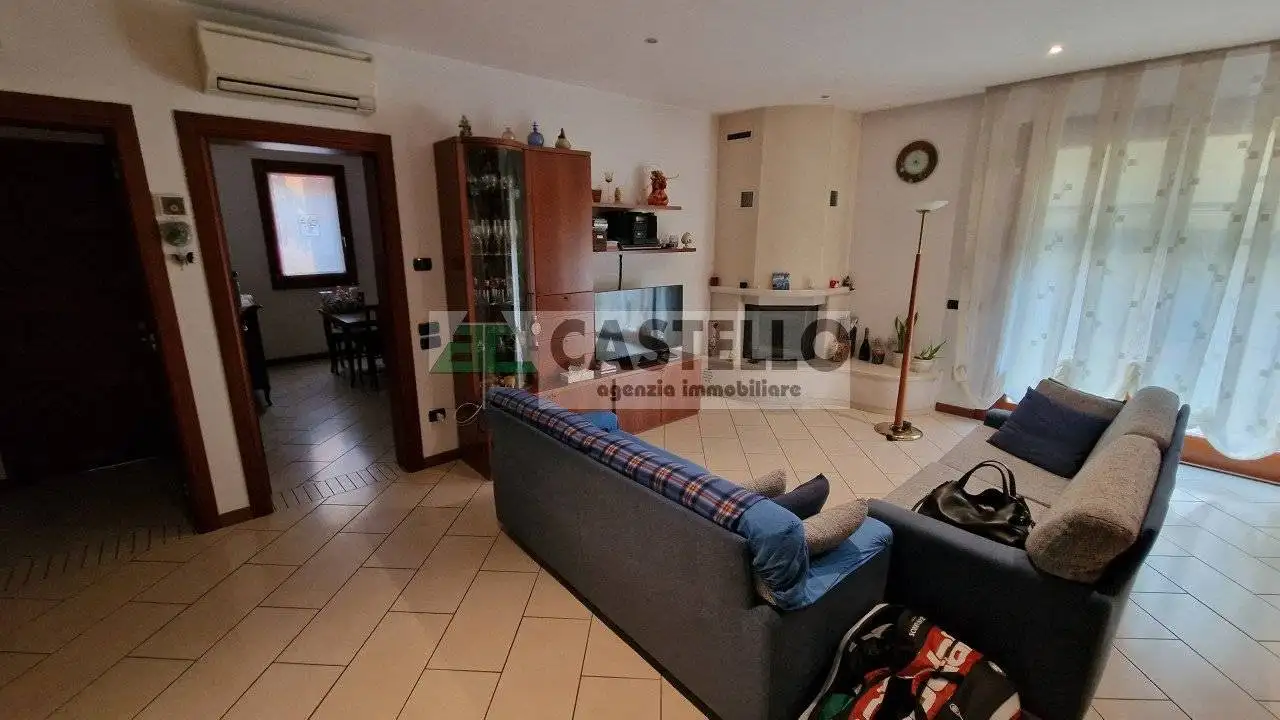 Villa bifamiliare via Caltana 292, Centro, Campodarsego - foto 2