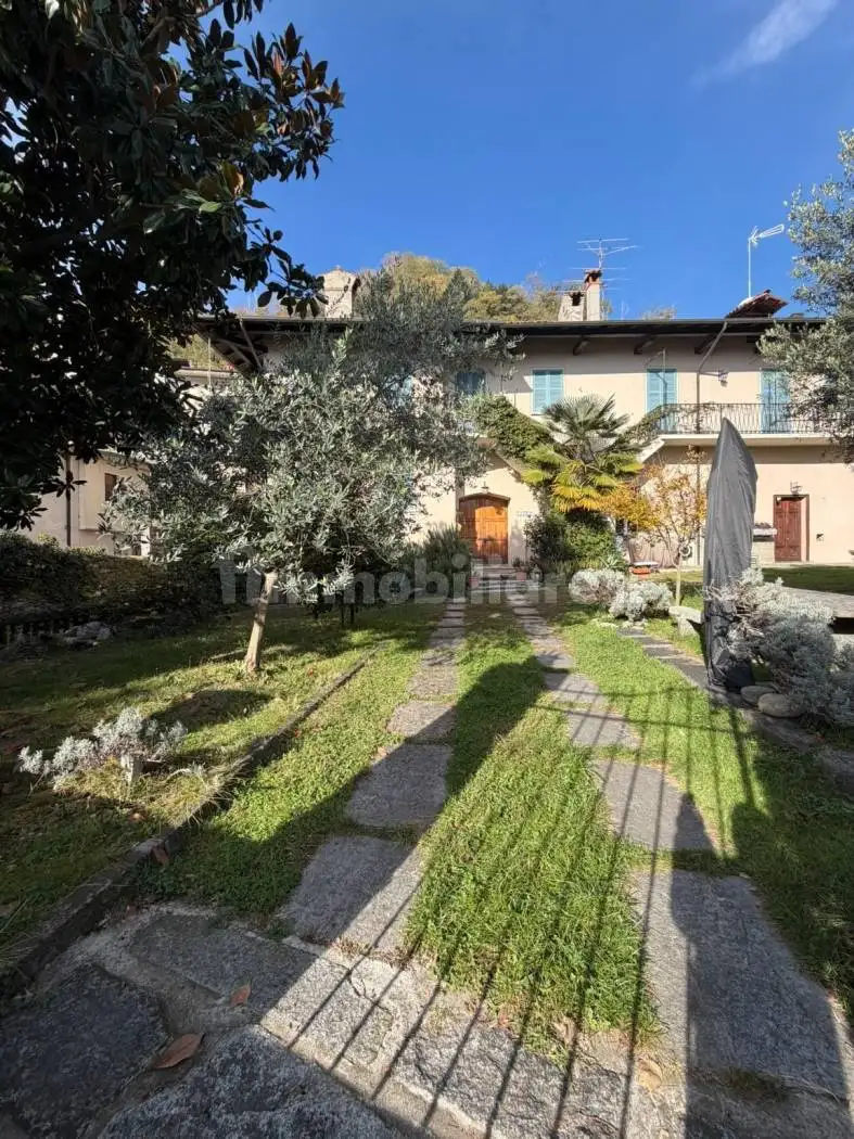 Appartamento in vendita a Lesa