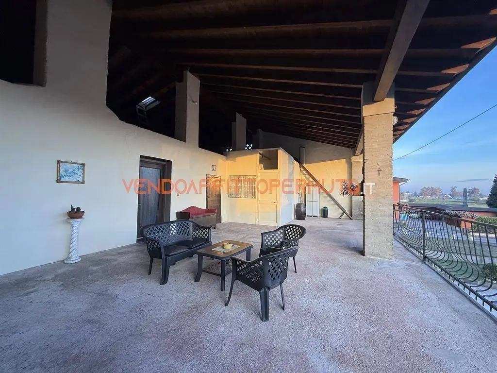 Casa indipendente in vendita a Pontoglio