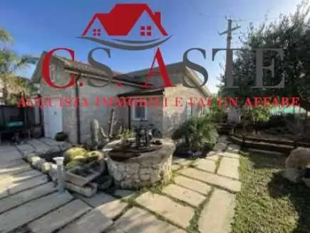 Villa in asta a Siracusa