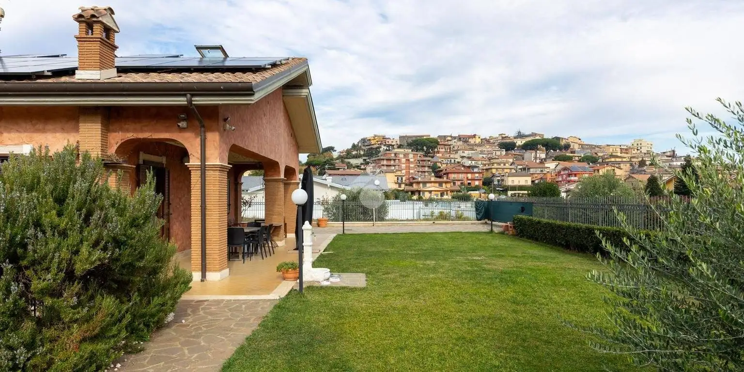 Villa bifamiliare via Valle della Chiesa 15, Centro, Colonna - foto 2