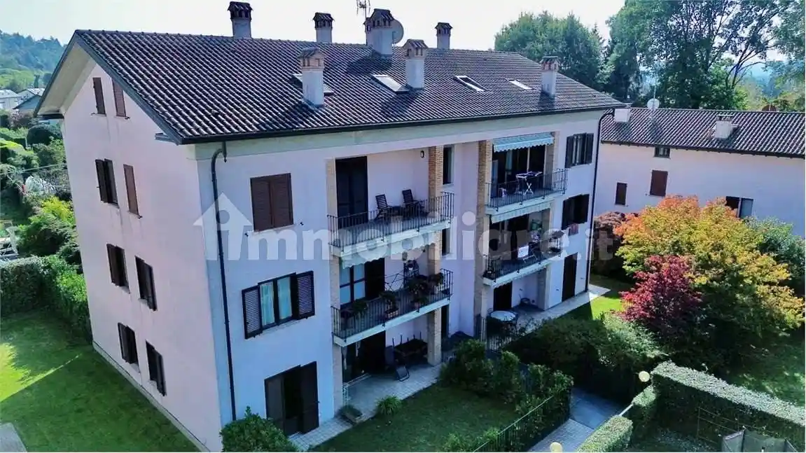 Appartamento in vendita a Sesto Calende