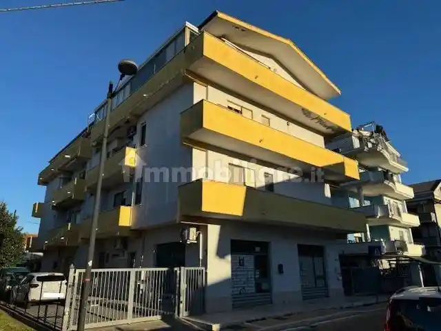 Bilocale via Lazio 11, Villa Verrocchio, Montesilvano - foto 2